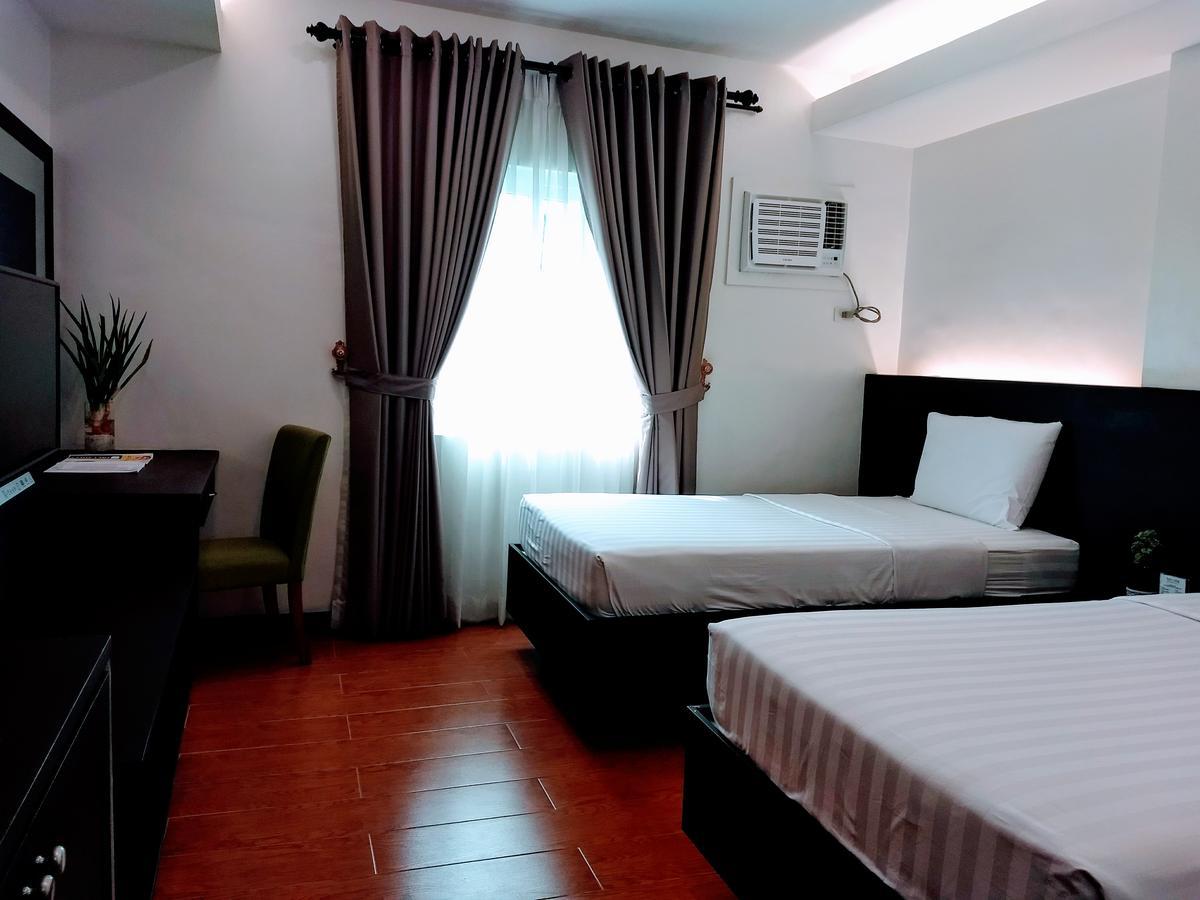 Top Star Hotel Oton Buitenkant foto